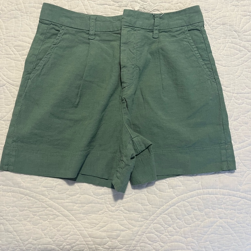 Frank & Eileen Olive Green Shorts